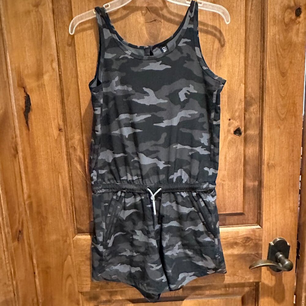 Athleta Girl On The Go Romper Black Camo Size XXL/16